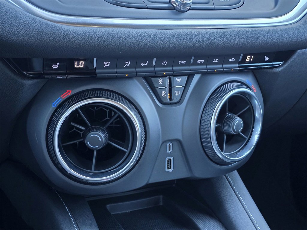 Used 2025 Chevrolet Blazer LT w/ Sound & Technology Package image 24
