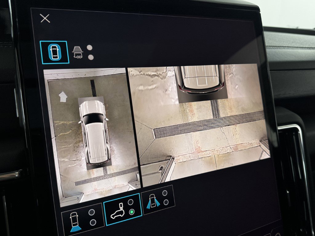 New 2026 GMC Yukon Denali w/ Sun & Power Step Package image 94