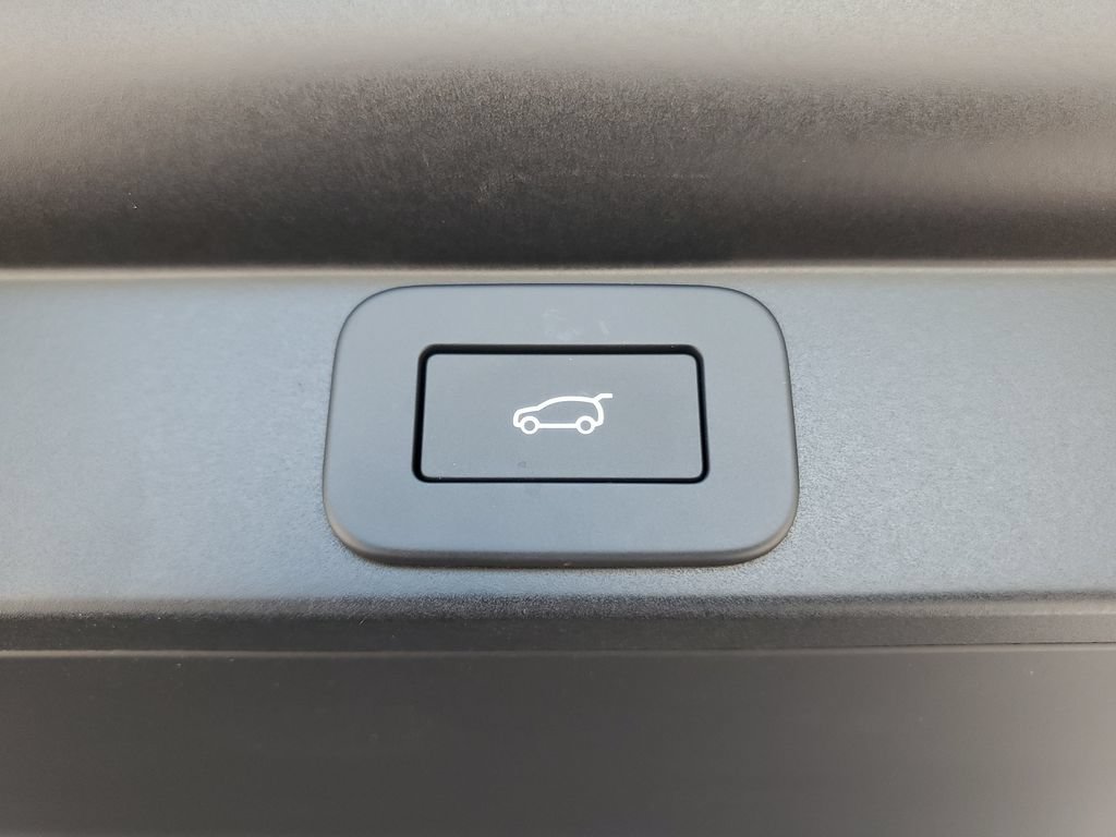 New 2026 Land Rover Range Rover Long Wheelbase SE AWD/4WD image 32