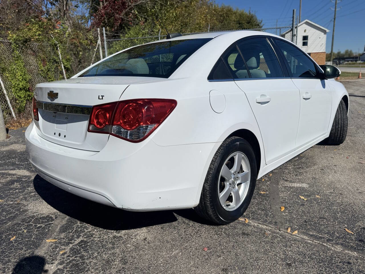 Used 2016 Chevrolet Cruze LT image 3