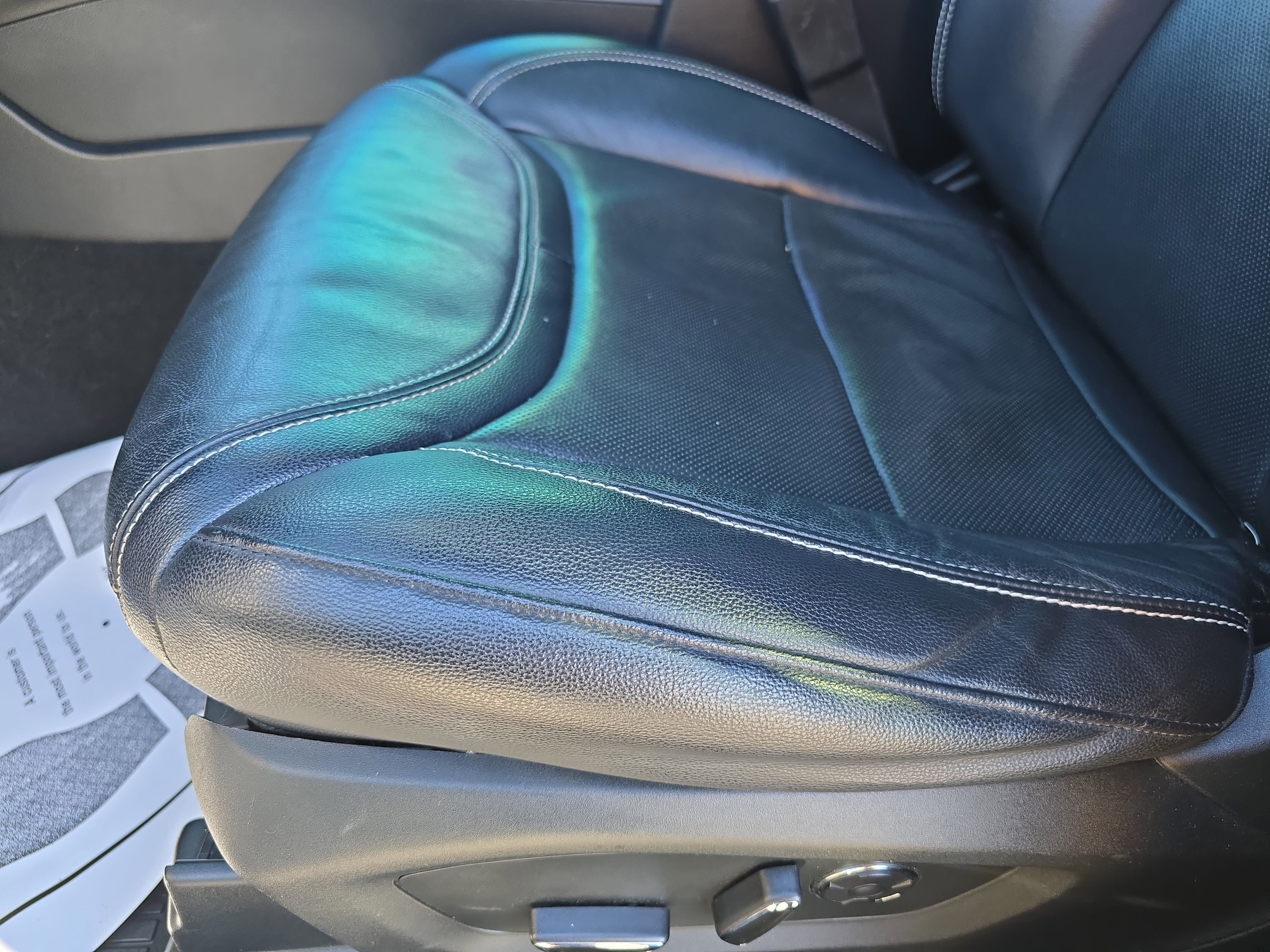 Used 2020 Ford Explorer ST w/ ST Street Pack image 28