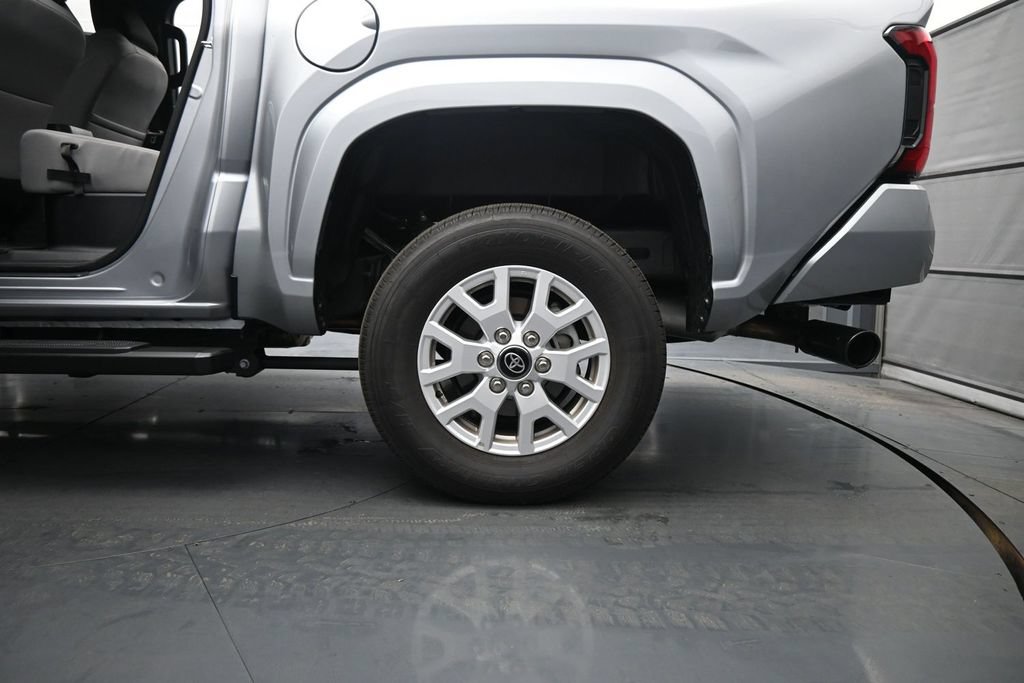 Used 2026 Toyota Tacoma SR5 RWD image 17