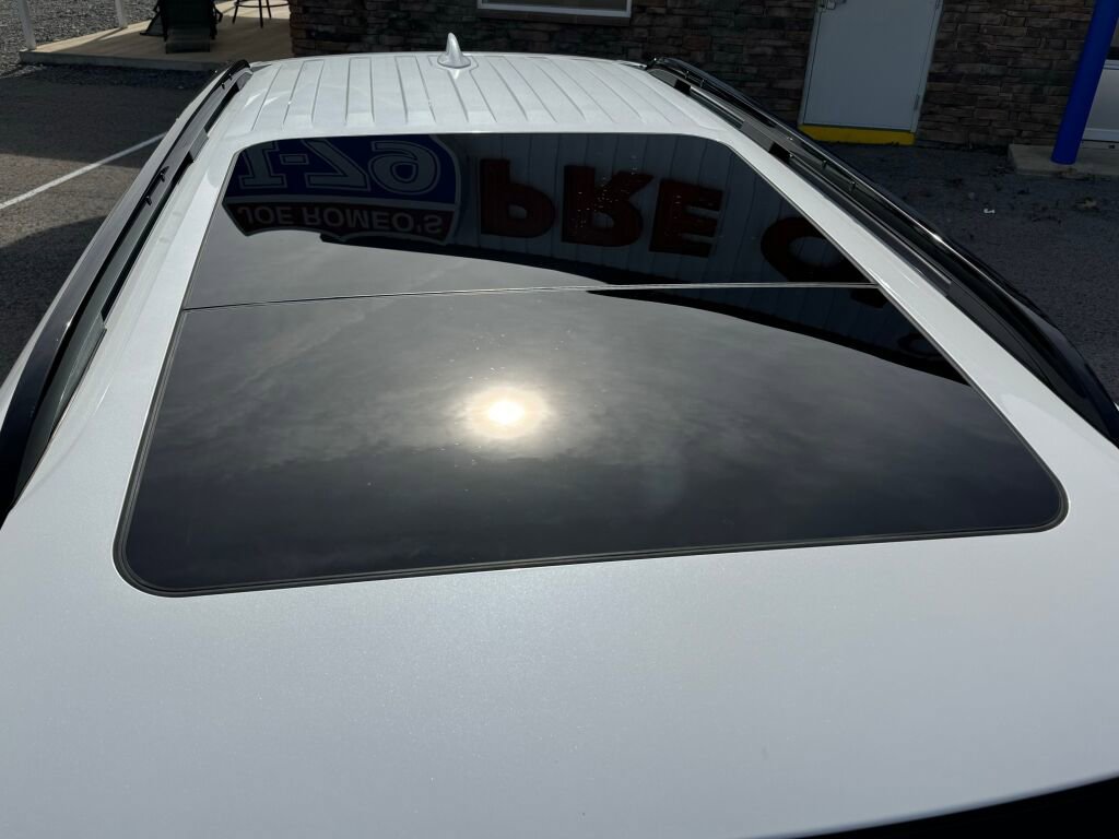 Used 2025 Honda Pilot TrailSport image 9