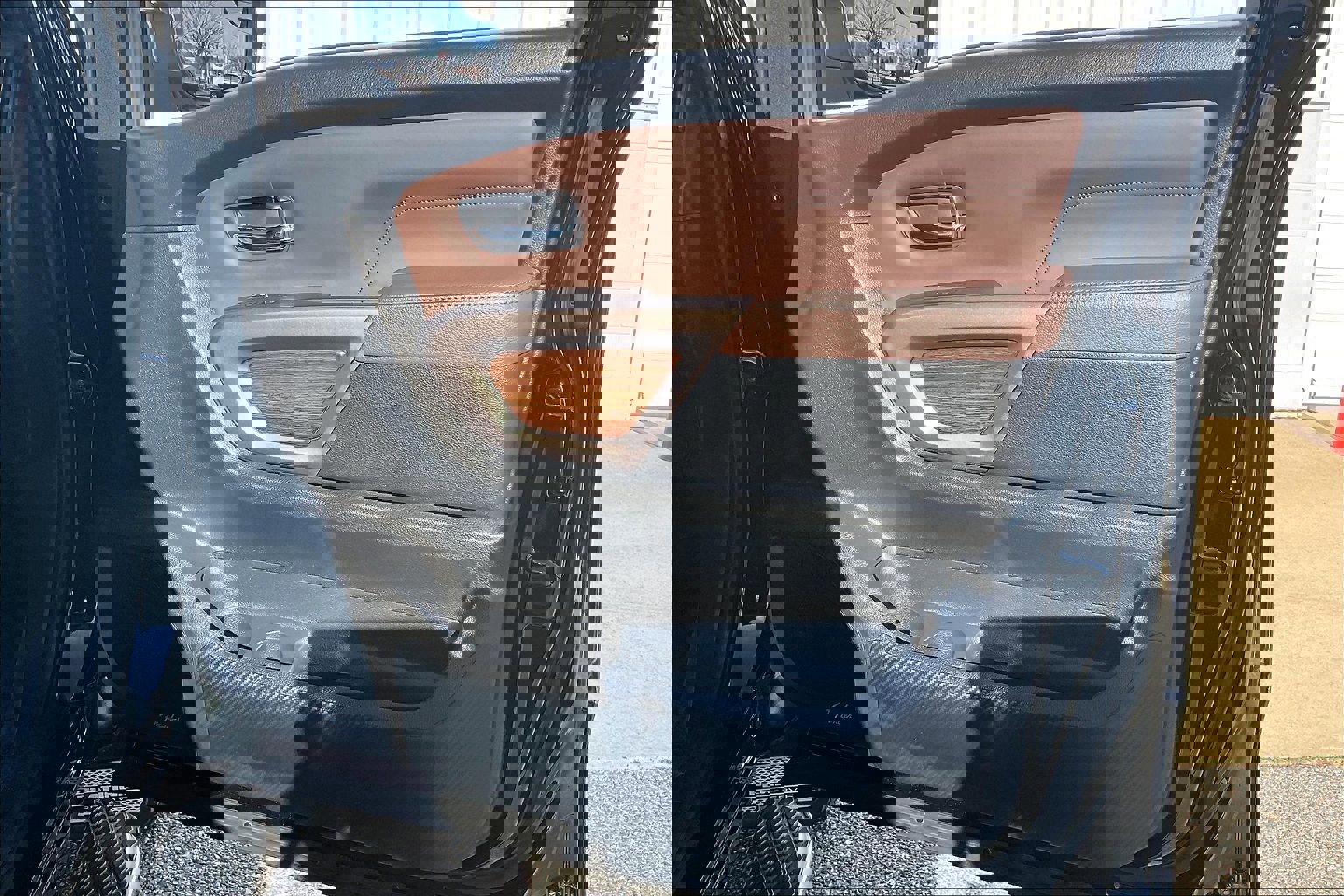 Used 2022 Nissan Titan Platinum Reserve w/ Moonroof Package image 29