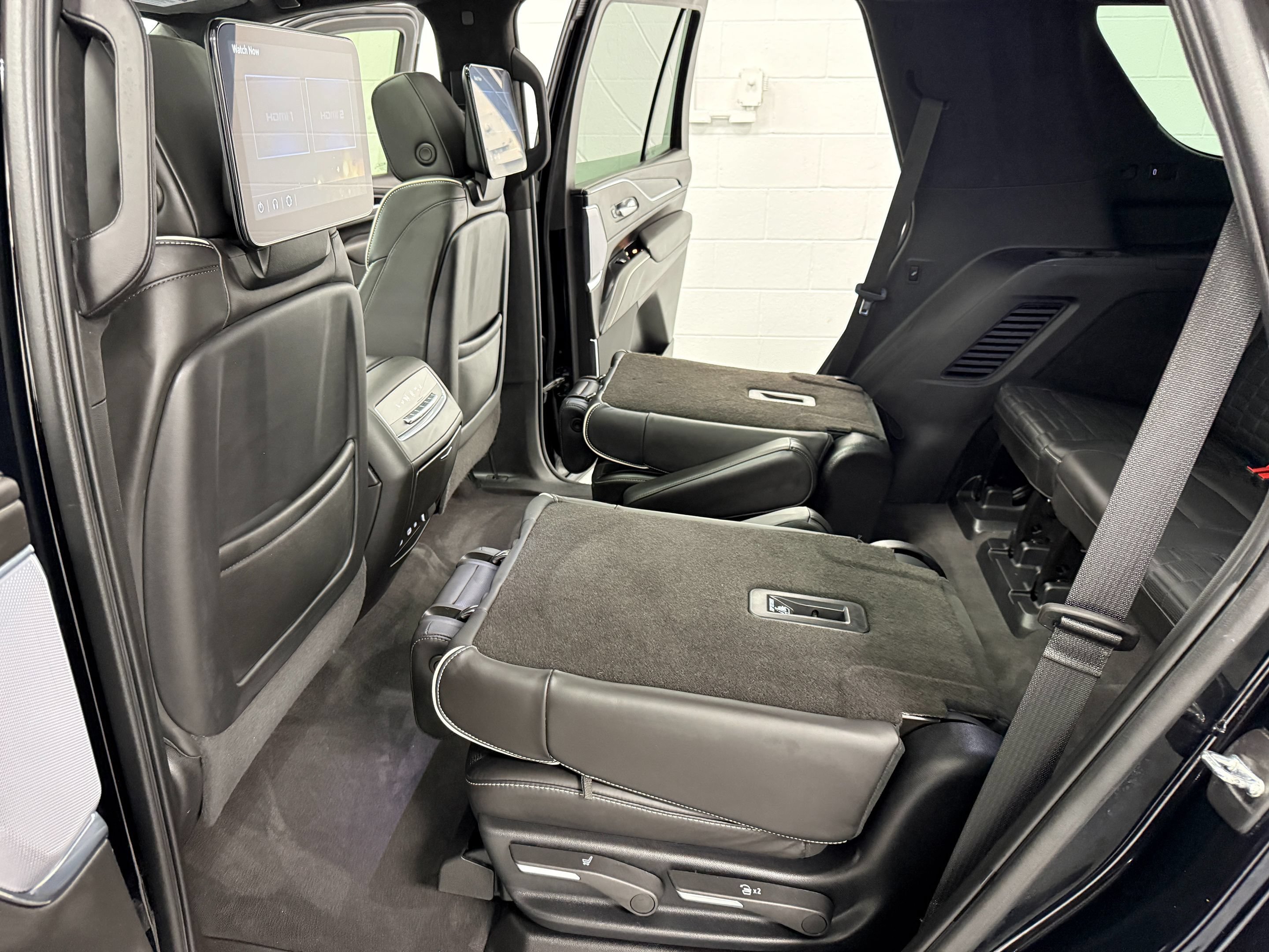 Used 2024 Cadillac Escalade V AWD/4WD image 21