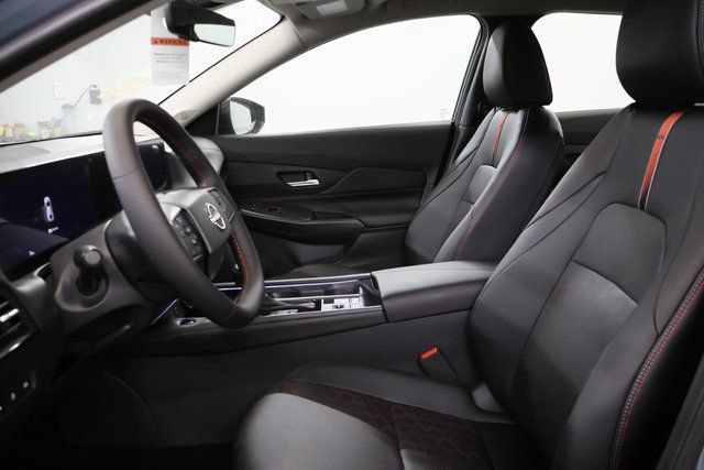 New 2026 Nissan Sentra SR w/ SR Premium Package FWD image 12