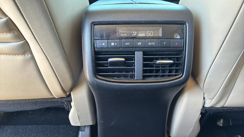 Used 2018 MAZDA CX-9 Touring w/ Touring Premium Package image 17