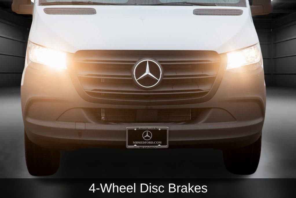 Used 2025 Mercedes-Benz Sprinter 2500 image 16