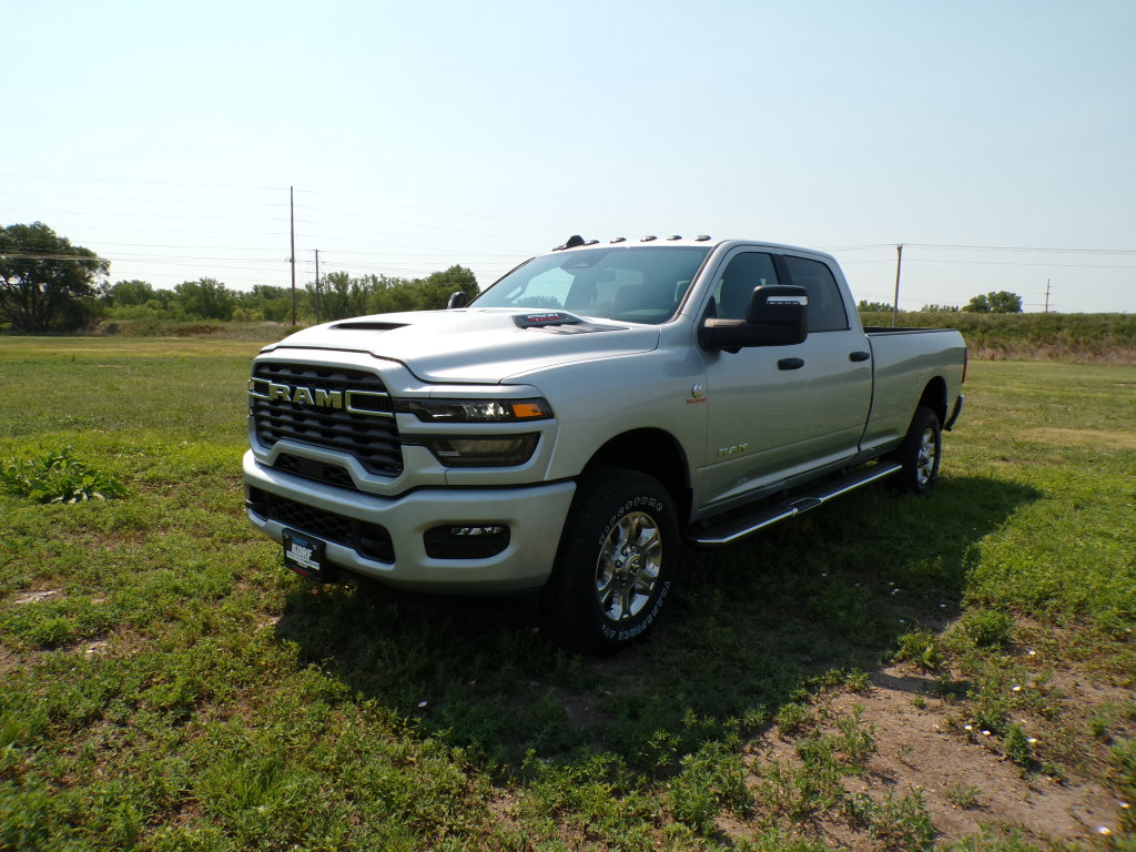 New 2026 RAM 2500 Big Horn AWD/4WD image 10
