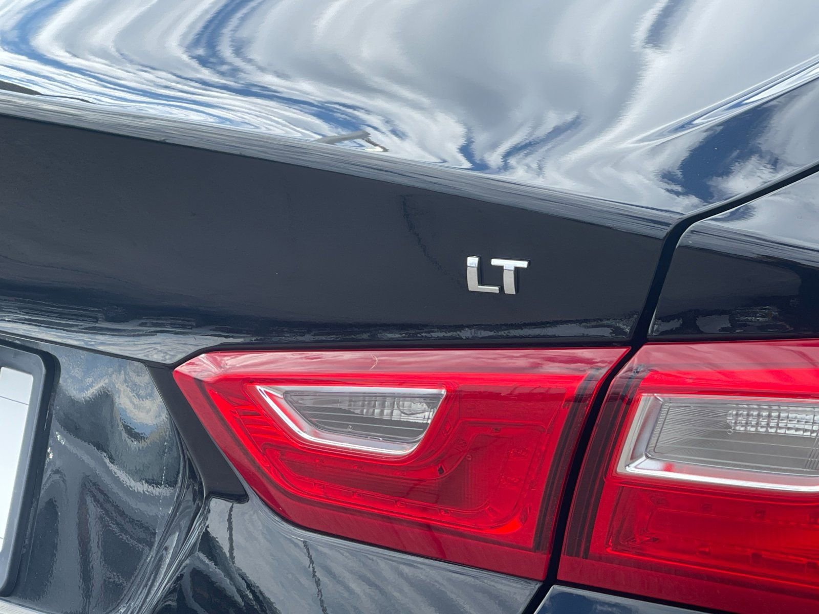 Used 2025 Chevrolet Malibu LT image 31