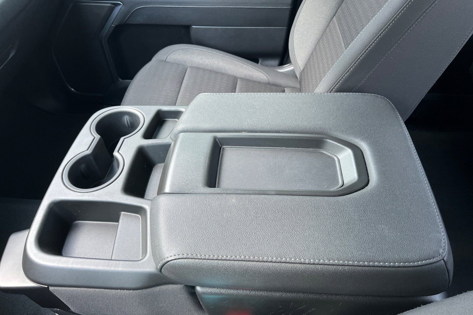Used 2025 Chevrolet Silverado 1500 LT AWD/4WD image 30