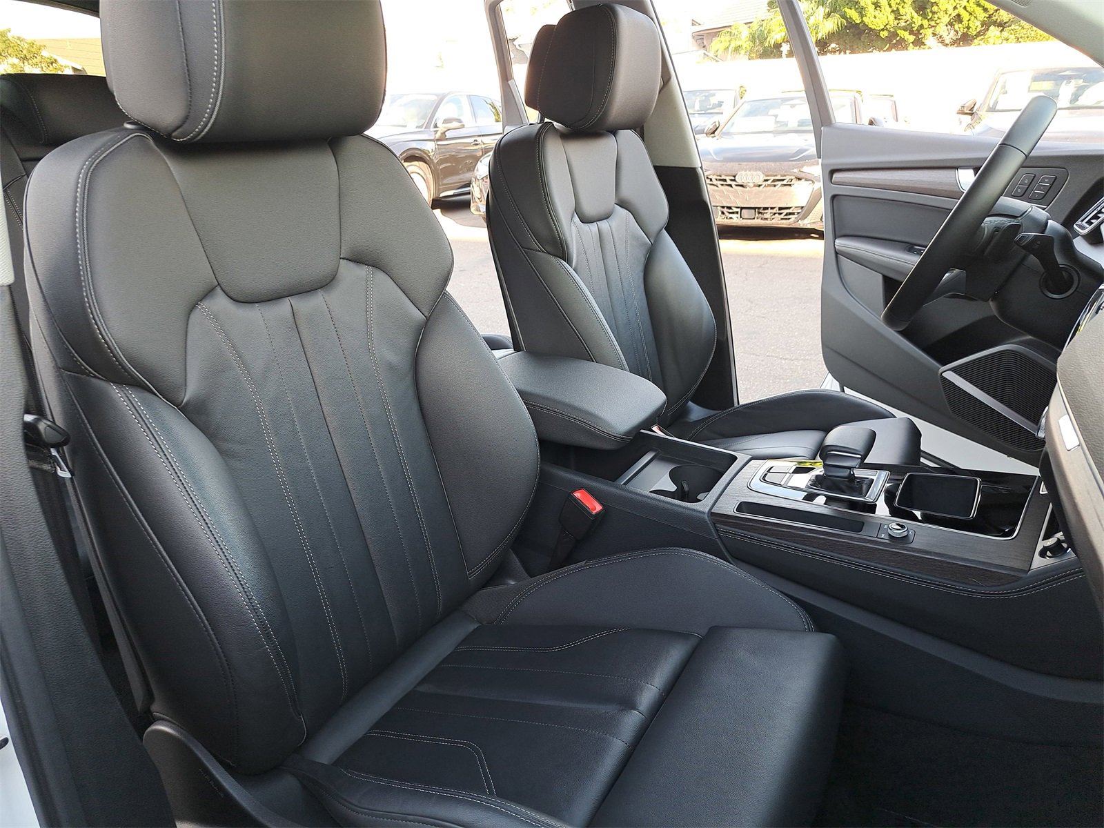 Used 2024 Audi Q5 2.0T Premium Plus w/ Premium Plus Package image 10