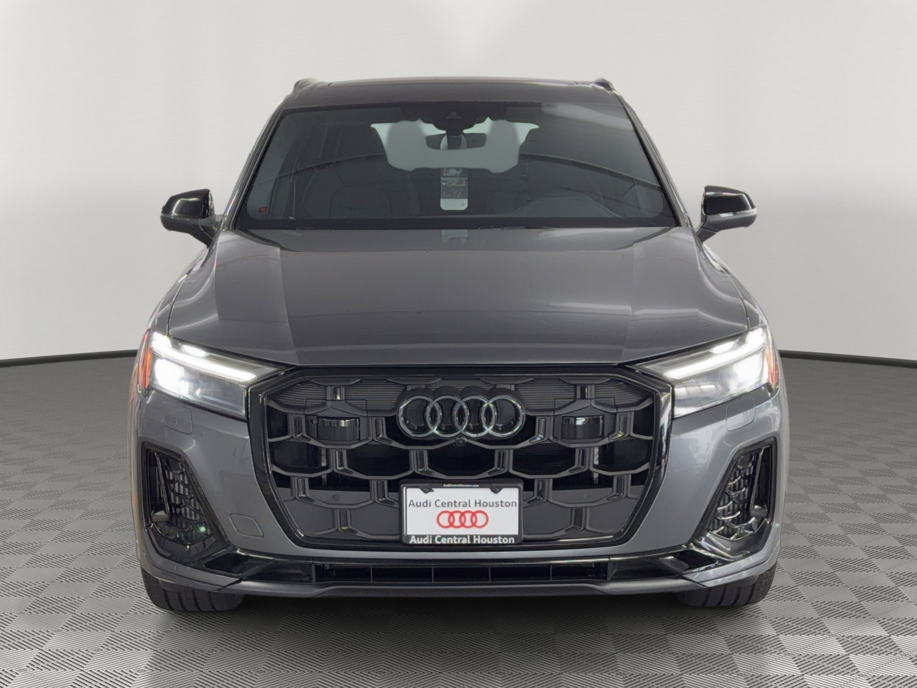 New 2026 Audi SQ7 Premium Plus AWD/4WD image 6
