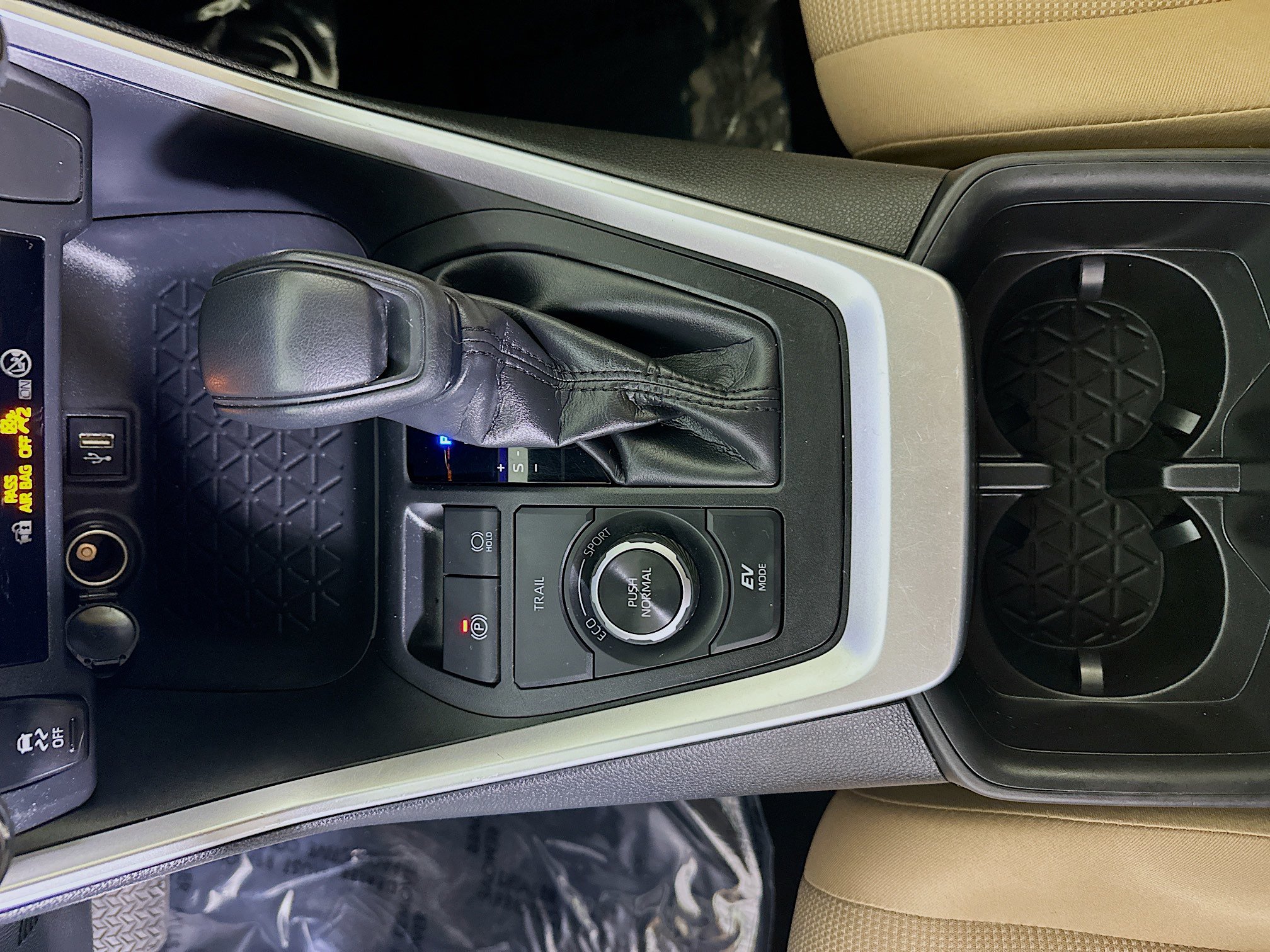 Certified 2025 Toyota RAV4 LE image 21