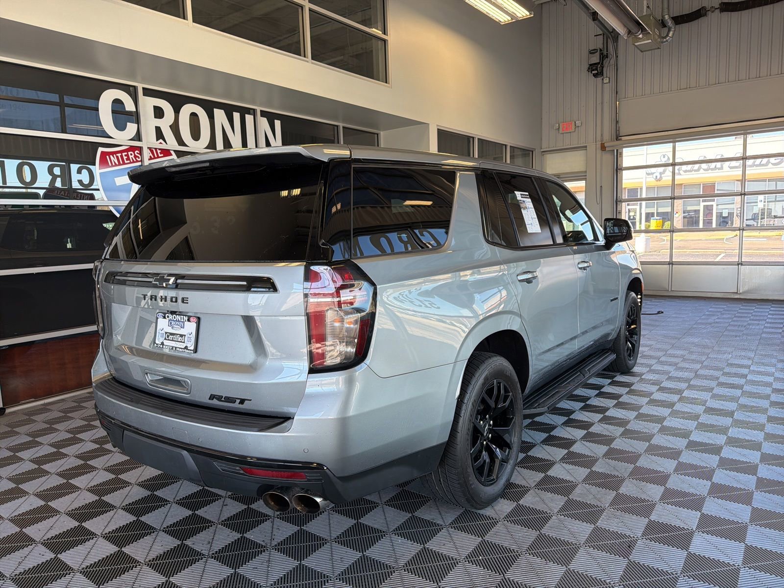 Used 2023 Chevrolet Tahoe RST w/ RST Performance Edition AWD/4WD image 6