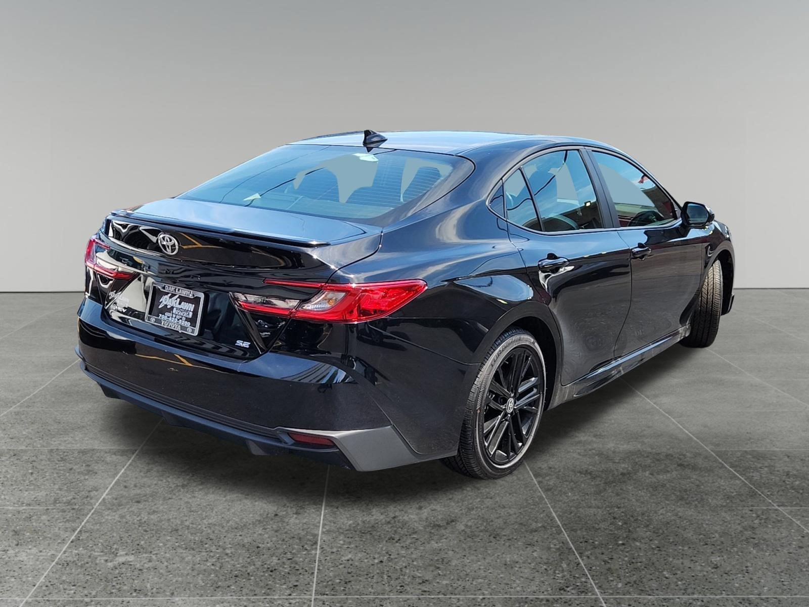 Used 2026 Toyota Camry SE w/ Convenience Package FWD image 7