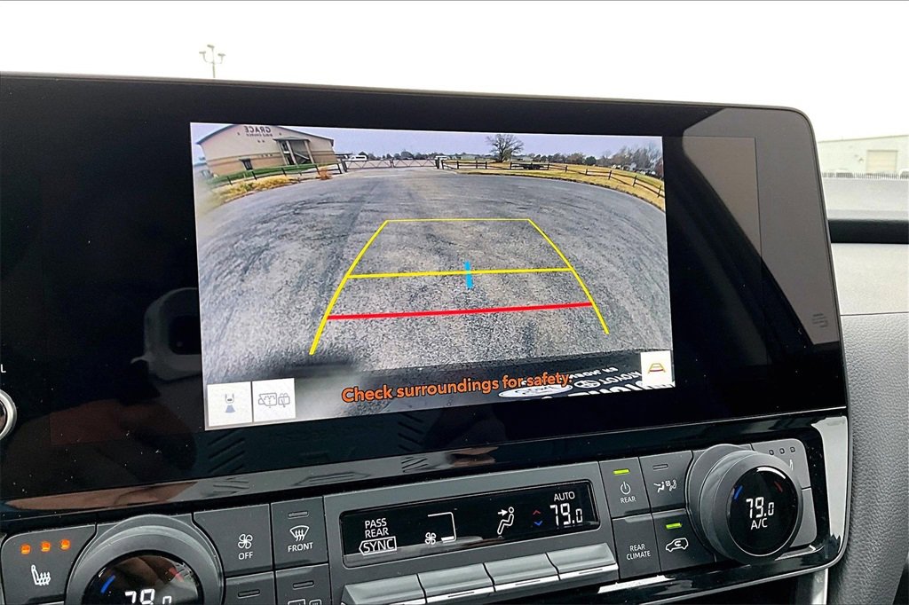 Used 2025 Toyota Grand Highlander XLE image 17