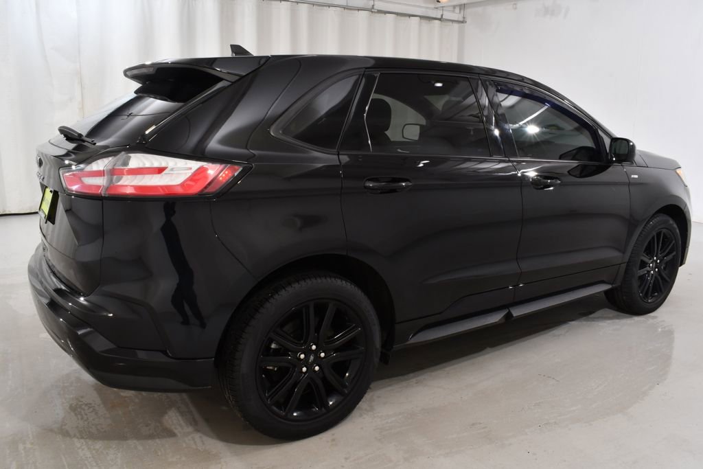 Used 2022 Ford Edge ST-Line image 11