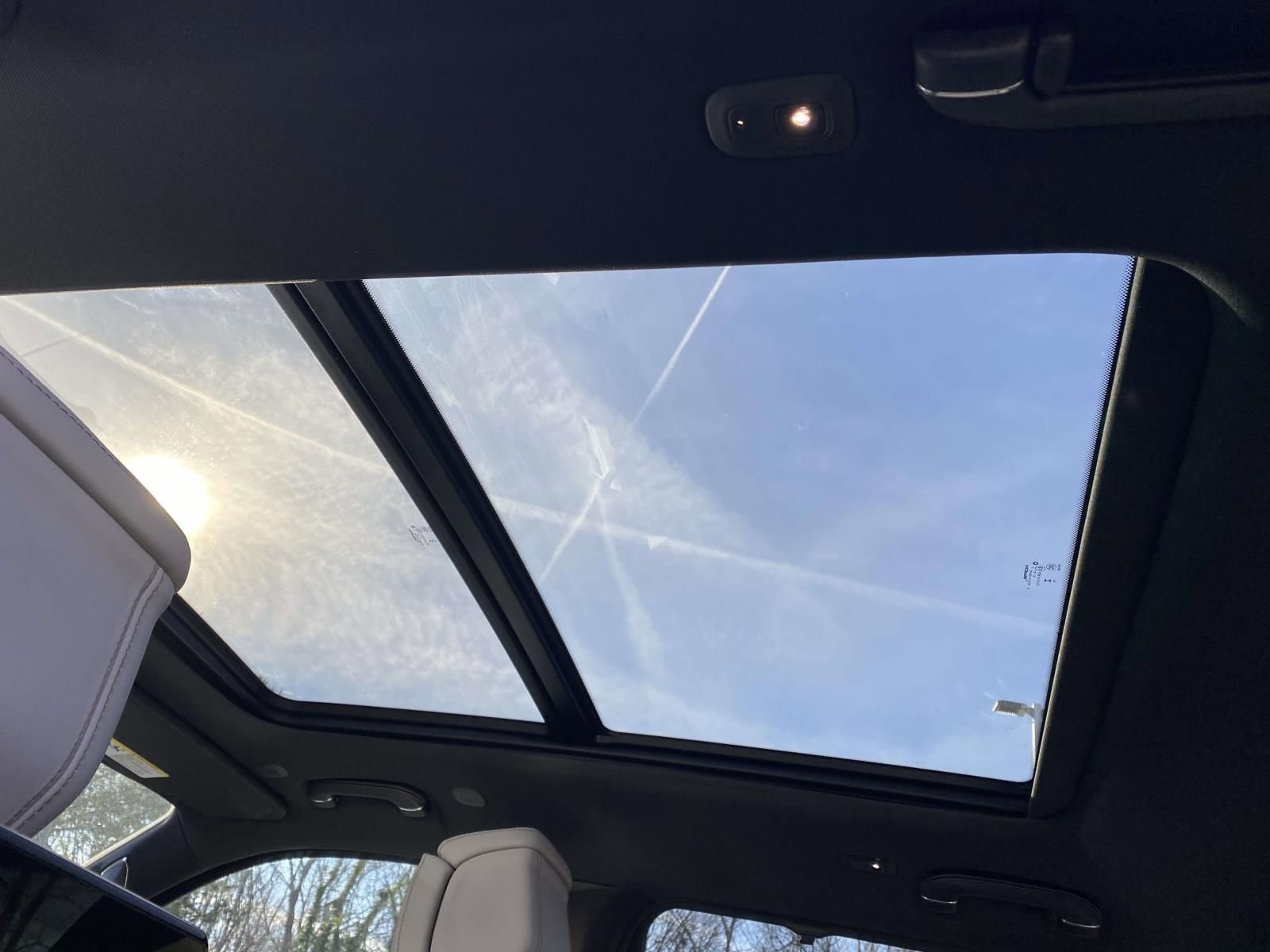 New 2026 Jeep Grand Wagoneer Summit w/ Rear Seat Video Group I image 16