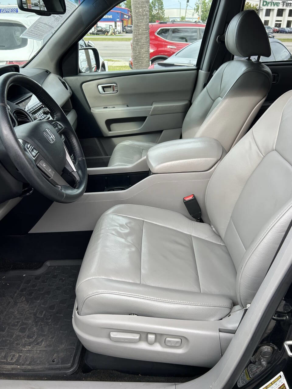 Used 2015 Honda Pilot Touring image 16
