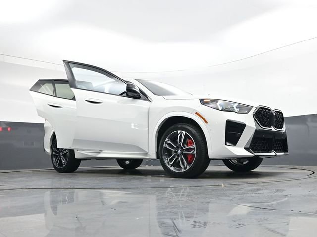 New 2026 BMW X2 xDrive28i w/ Technology Package image 43