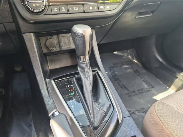 Used 2015 Toyota Corolla LE FWD image 12