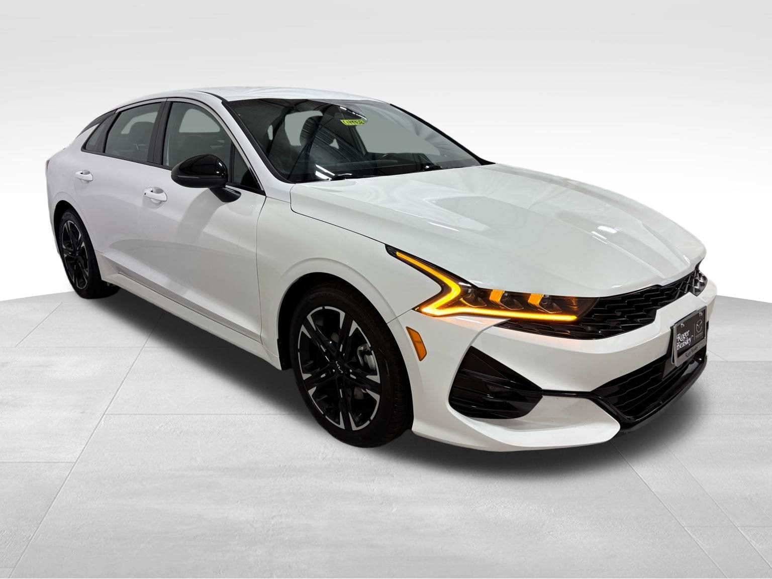 Used 2023 Kia K5 GT-Line w/ GT-Line Premium Package FWD image 3