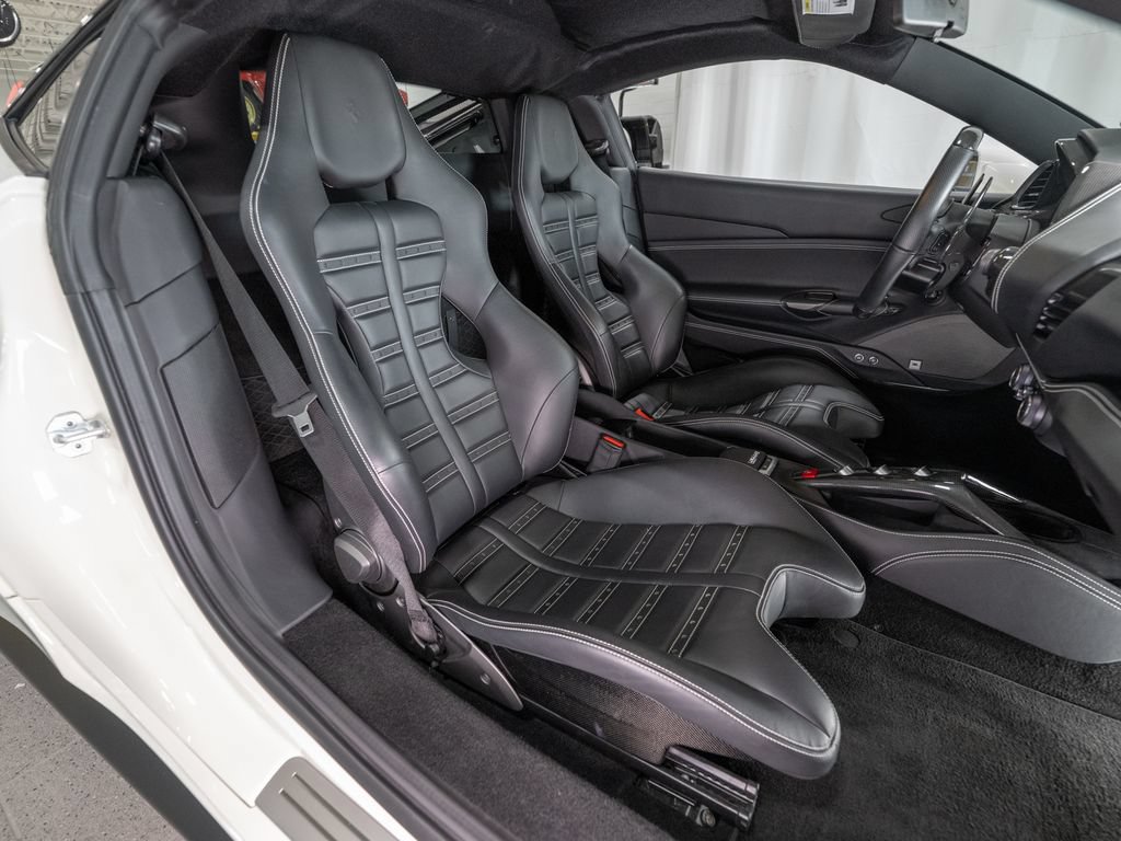Used 2018 Ferrari 488 GTB RWD image 14