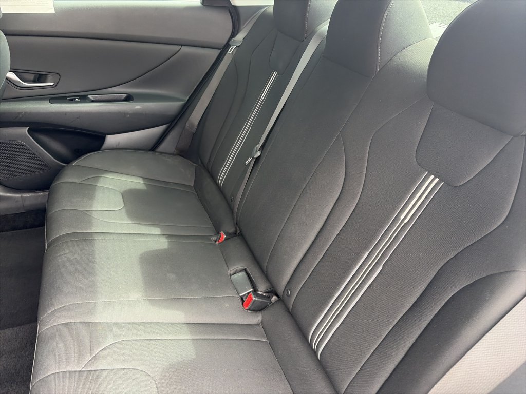 Used 2021 Hyundai Elantra SEL w/ Convenience Package FWD image 25
