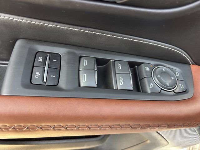 Used 2023 GMC Yukon Denali Ultimate image 28