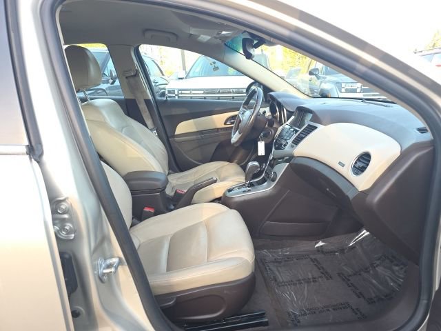Used 2013 Chevrolet Cruze LT image 21