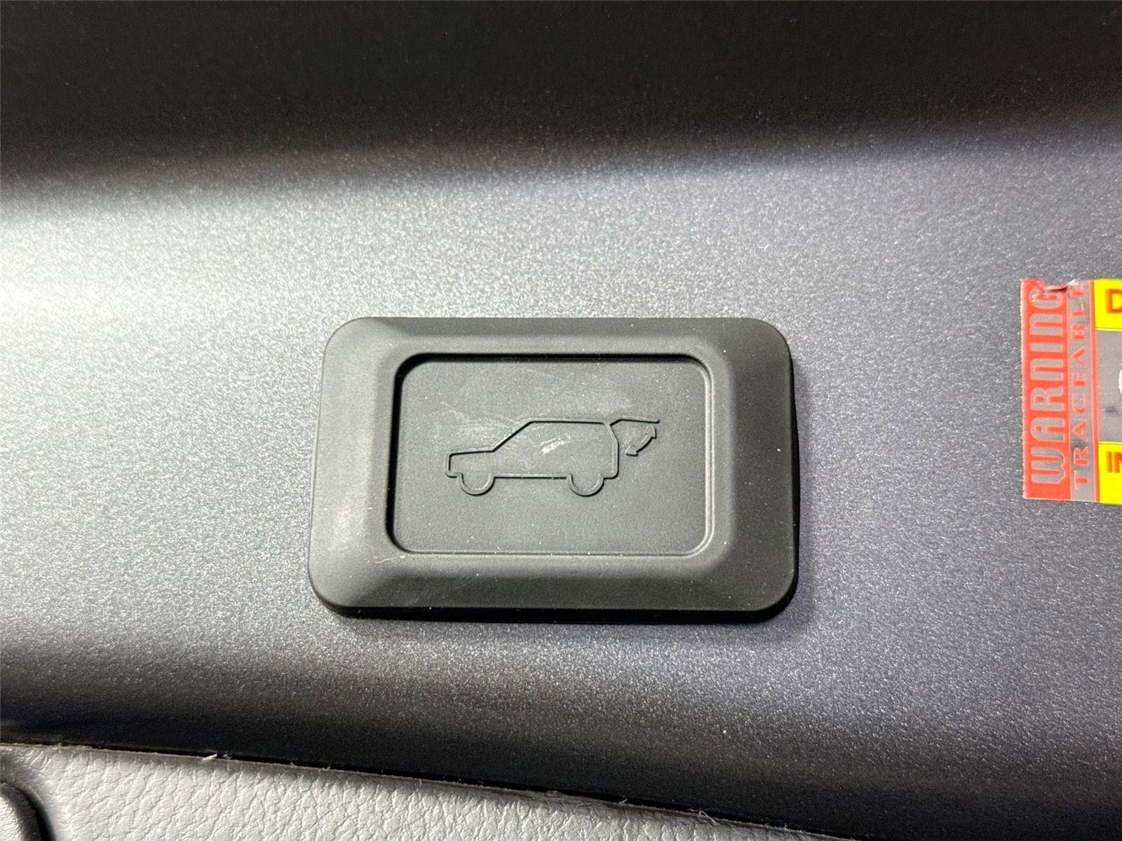 Certified 2025 Toyota RAV4 XLE Premium image 38