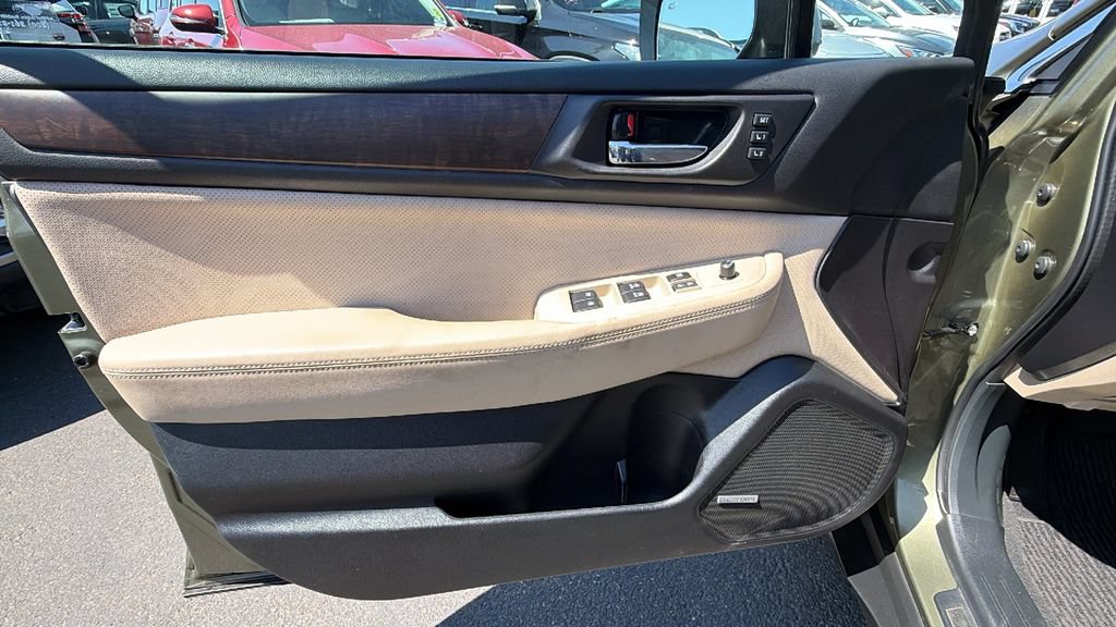 Used 2017 Subaru Outback 2.5i Limited AWD/4WD image 19