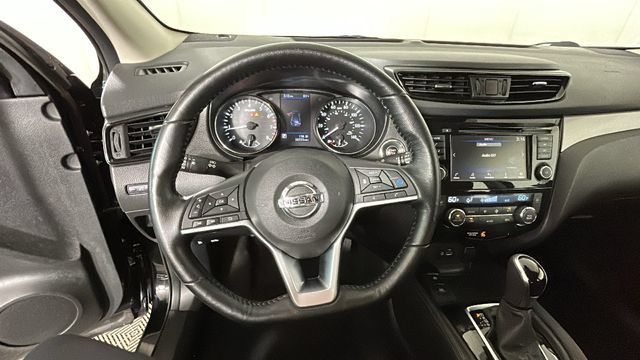 Used 2020 Nissan Rogue Sport SV w/ Technology Package AWD/4WD image 14