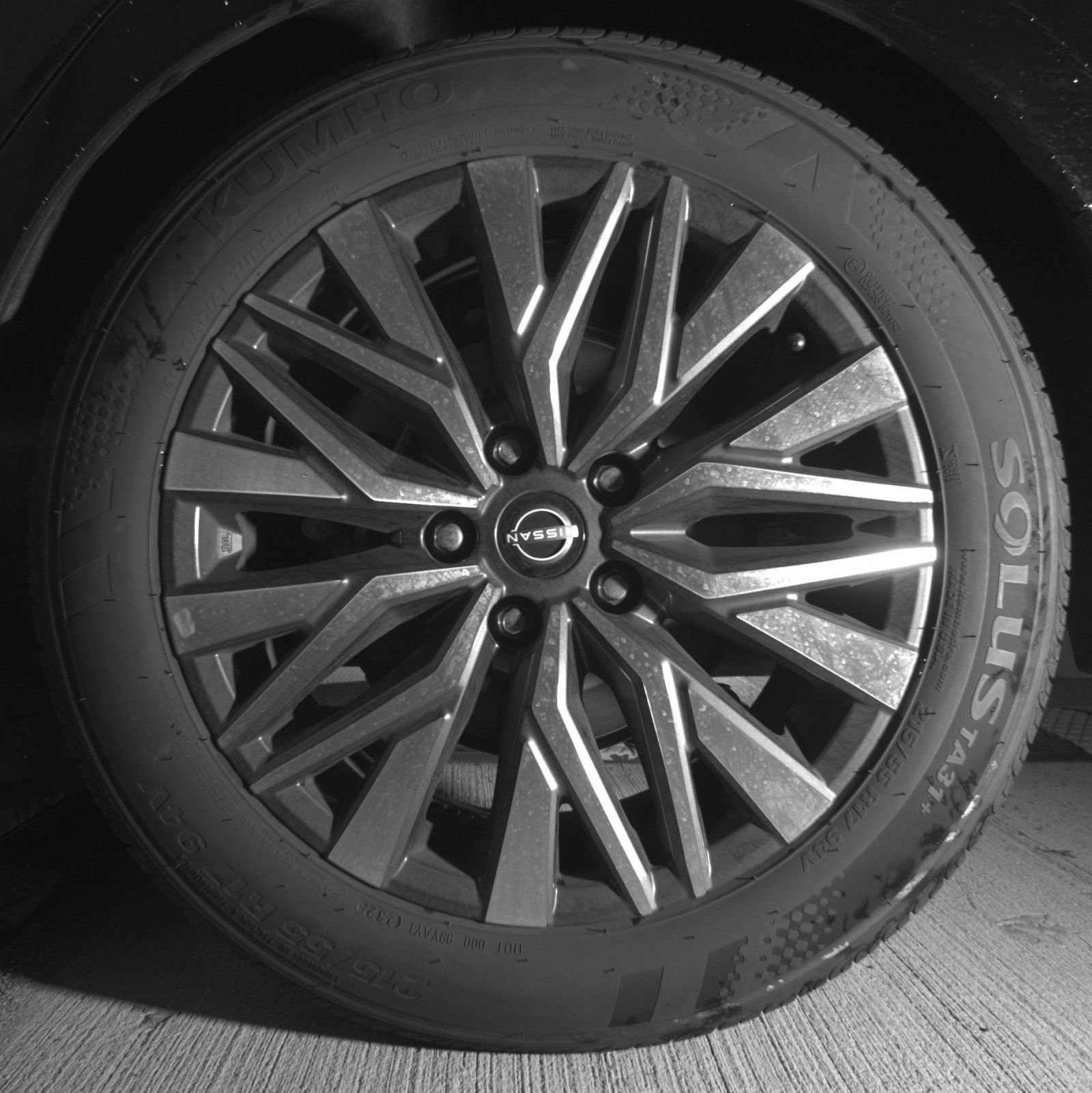 Used 2025 Nissan Altima 2.5 SV FWD image 16