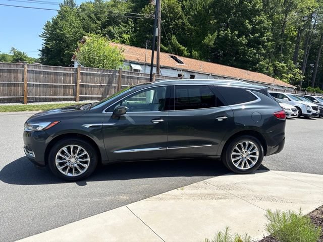 Used 2020 Buick Enclave Premium w/ Sun and Sites Package AWD/4WD image 19