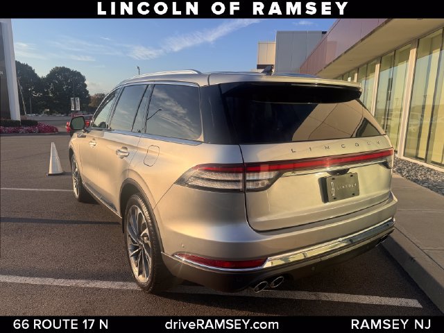 Certified 2021 Lincoln Aviator Reserve AWD/4WD image 3