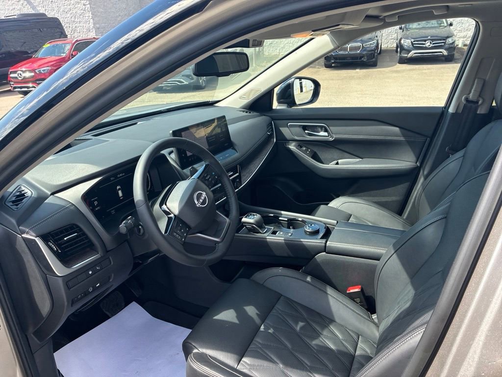 Used 2026 Nissan Rogue Platinum w/ Platinum Premium Package AWD/4WD image 10