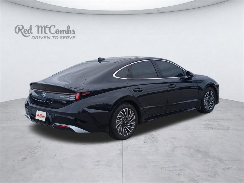 Certified 2025 Hyundai Sonata Limited FWD image 7
