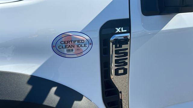 New 2025 Ford F550 4x4 Regular Cab Super Duty image 9