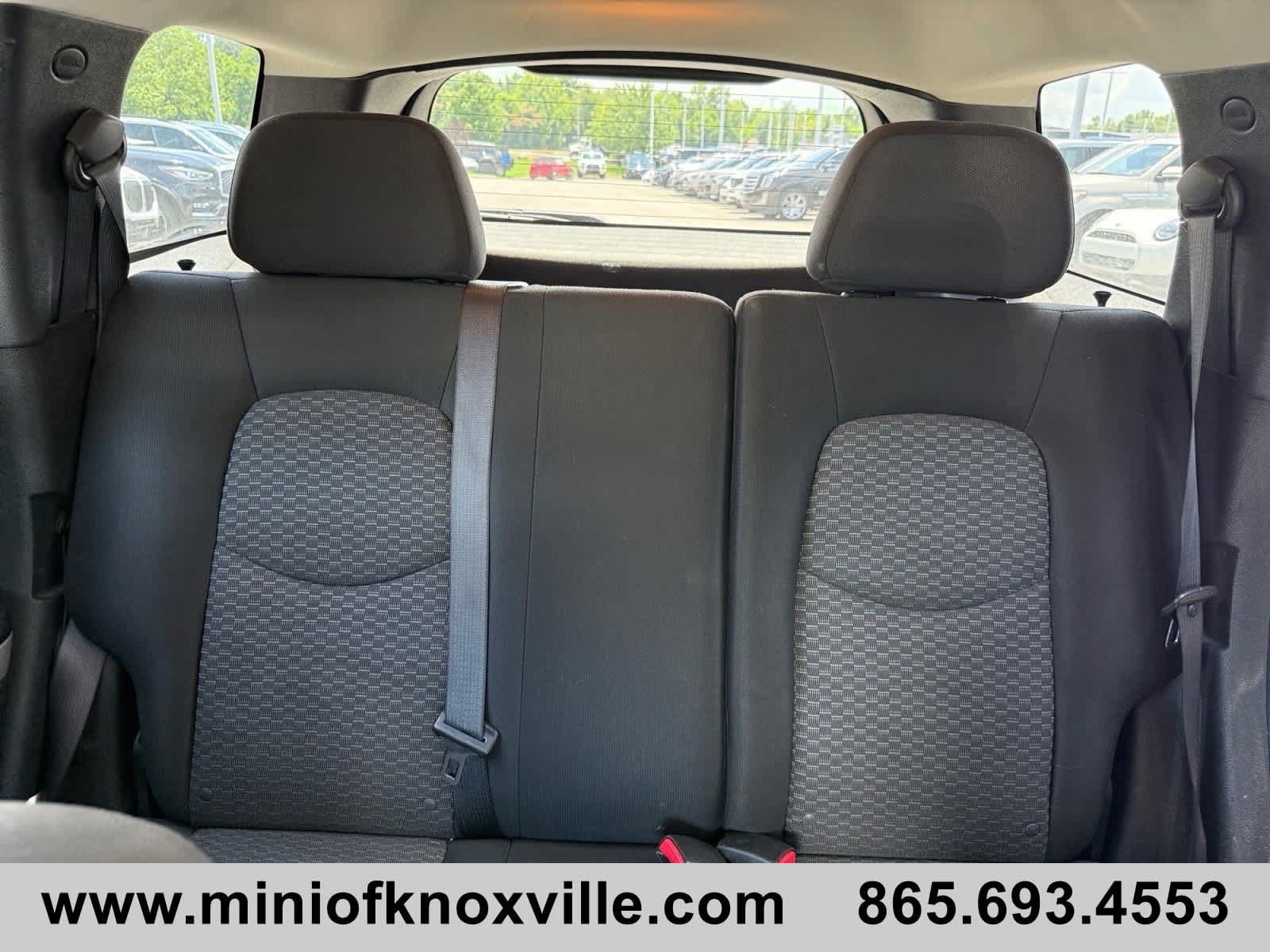 Used 2010 Chevrolet HHR LS FWD image 27