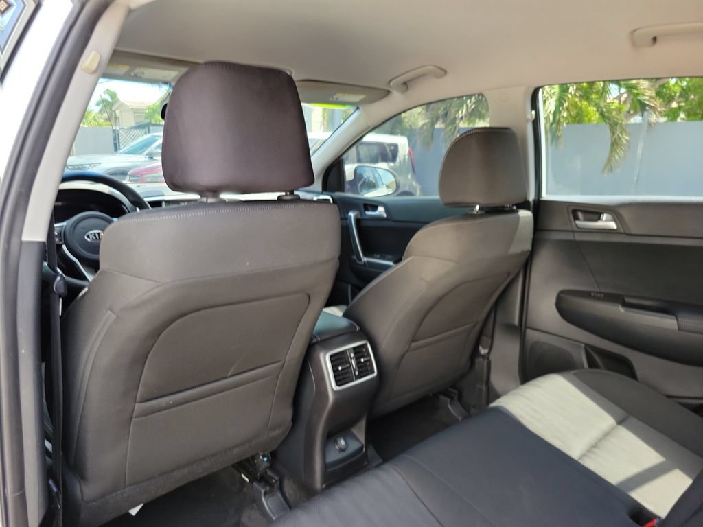 Used 2020 Kia Sportage LX FWD image 12
