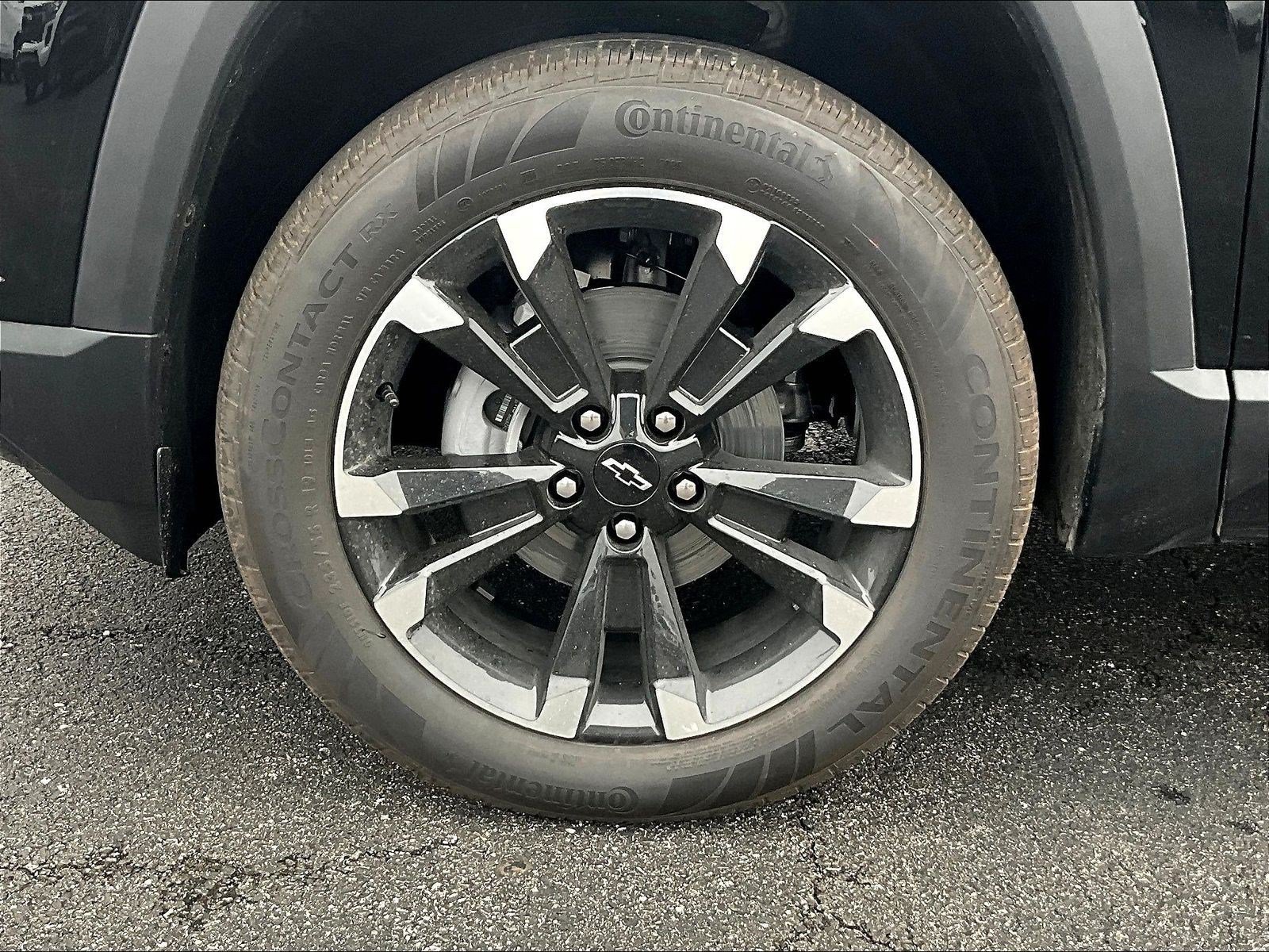 New 2027 Chevrolet Equinox RS w/ Safety and Technology Package FWD image 22