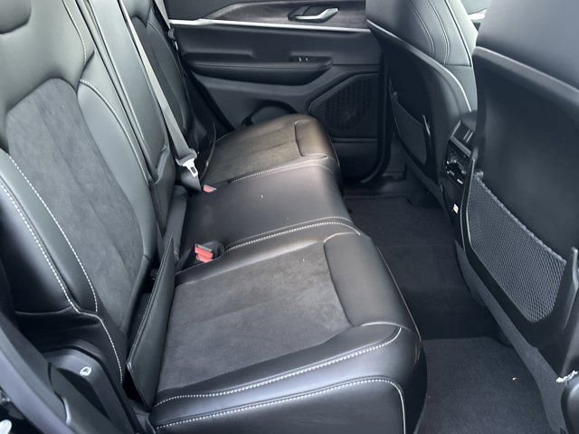New 2026 Jeep Grand Cherokee Altitude RWD image 16