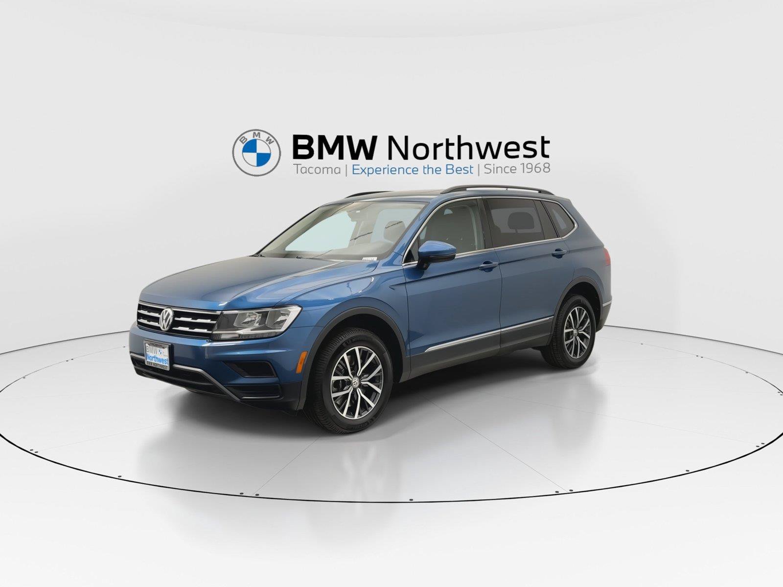 Used 2020 Volkswagen Tiguan SE w/ Panoramic Sunroof Package AWD/4WD image 9