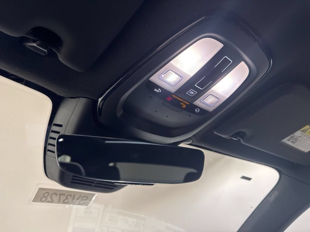 New 2026 Volvo XC40 B5 Ultra w/ Protection Package Premier AWD/4WD image 9