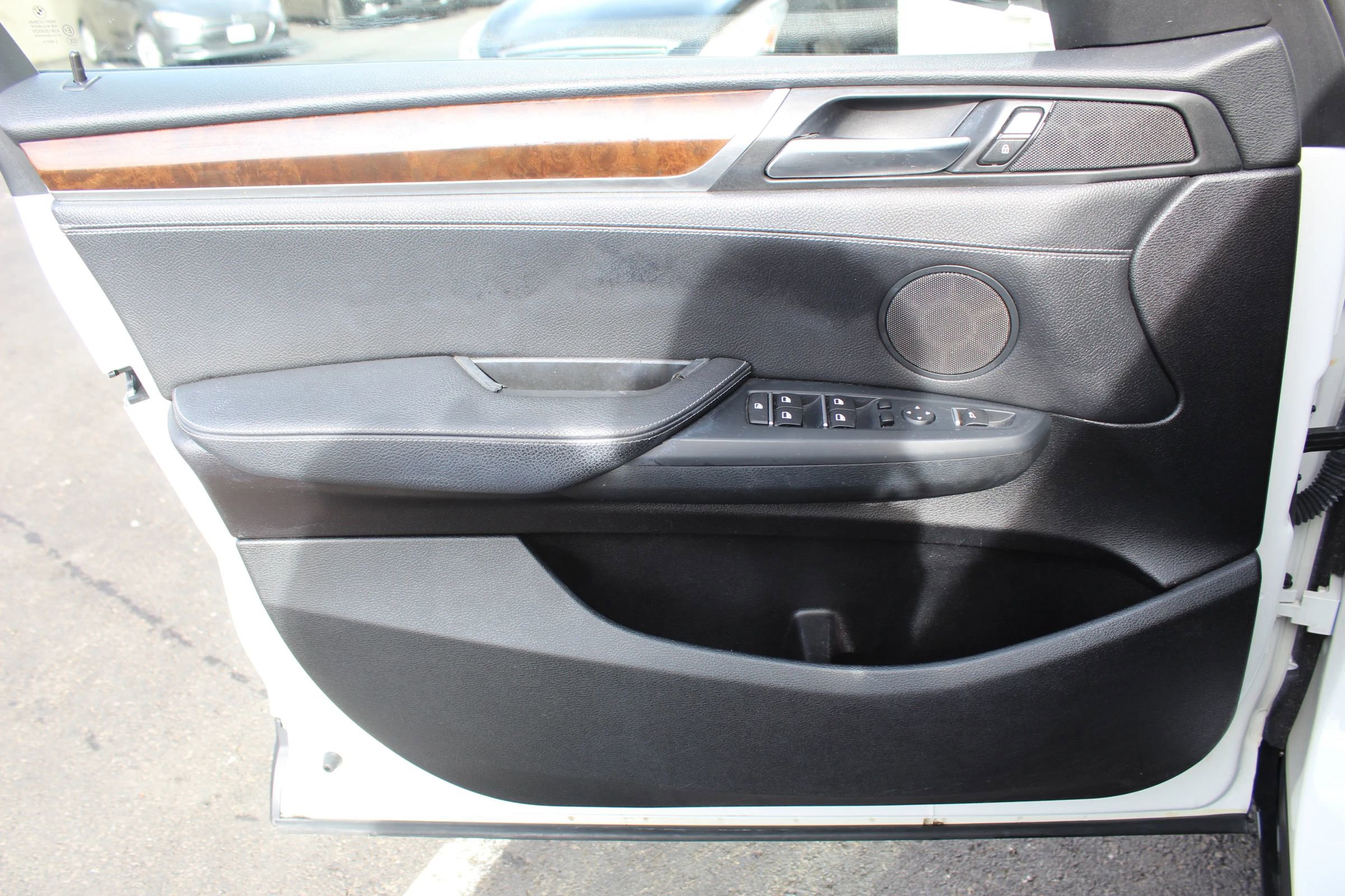 Used 2015 BMW X3 xDrive28d image 5