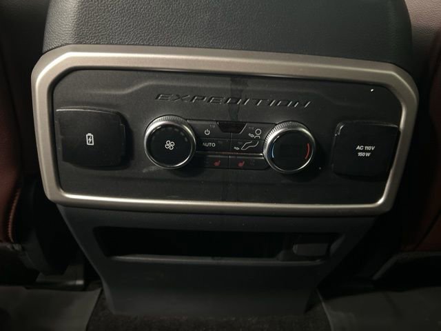 Used 2022 Ford Expedition Limited image 11