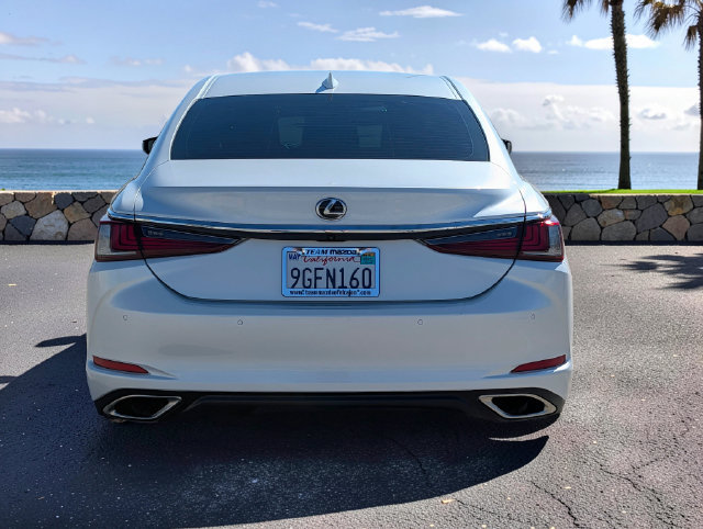 Used 2023 Lexus ES 350 w/ Premium Package FWD image 6