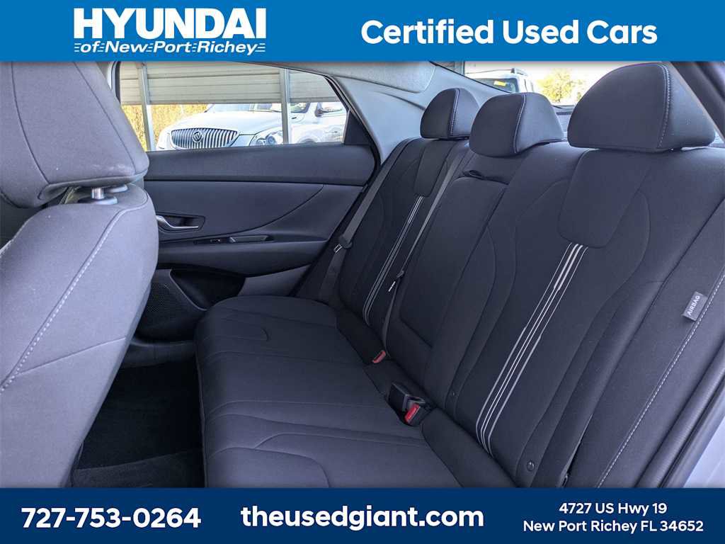 Certified 2025 Hyundai Elantra SEL image 13